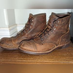 Red Wings. 9.5 men's. Heritage iron ranger